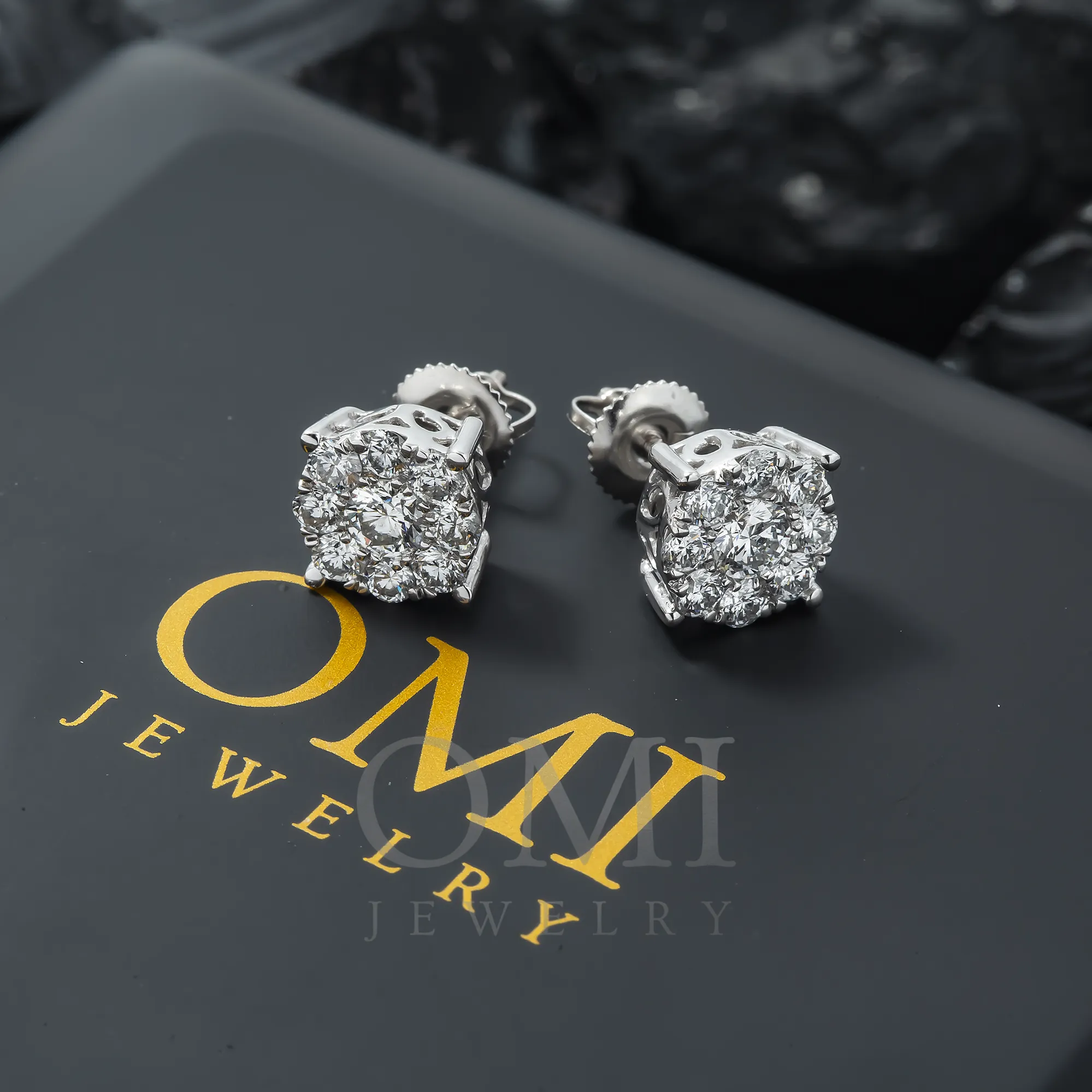 14K GOLD ROUND DIAMOND CLUSTER EARRINGS 1.50 CTW