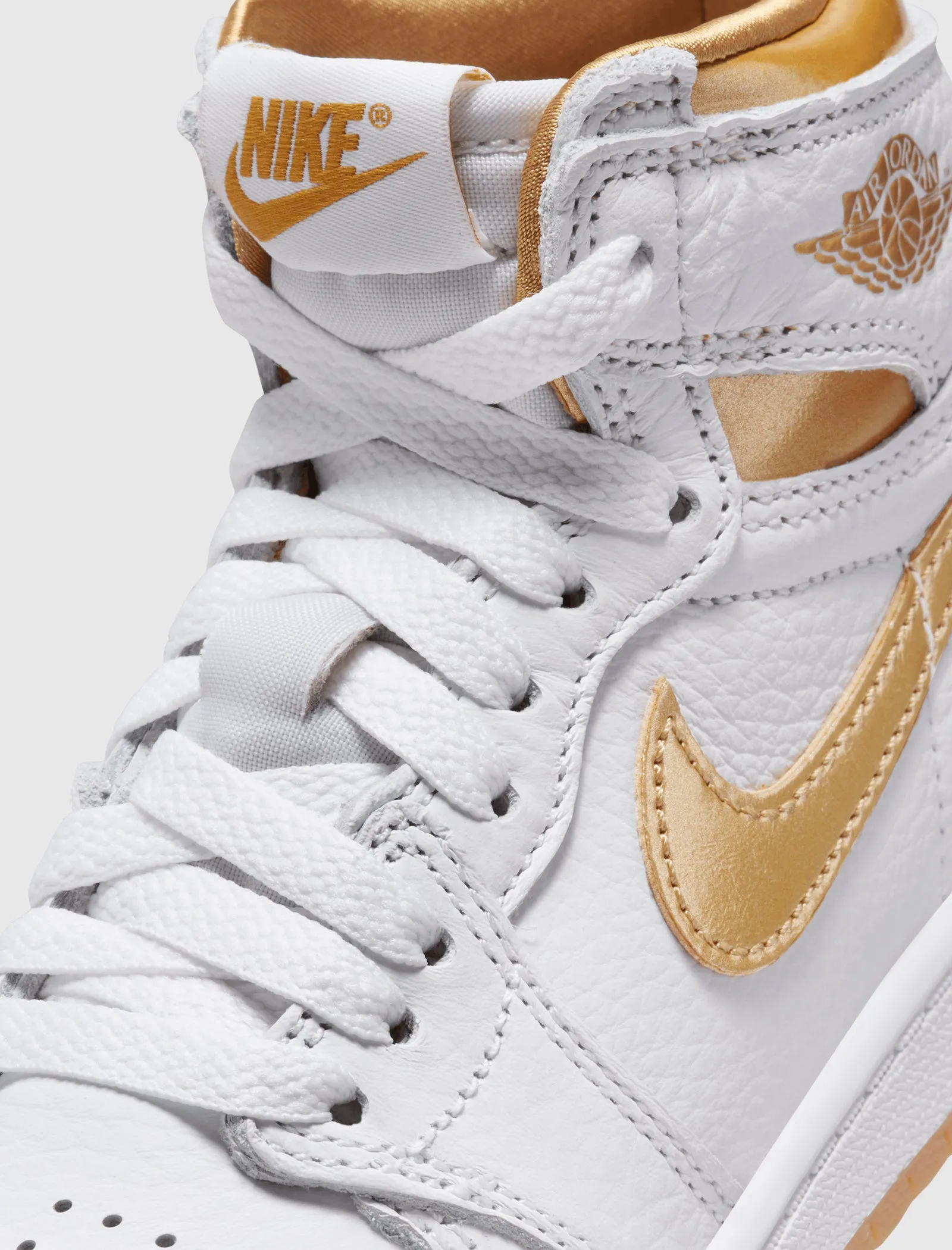 AIR JORDAN 1 RETRO HIGH OG METALLIC GOLD PS