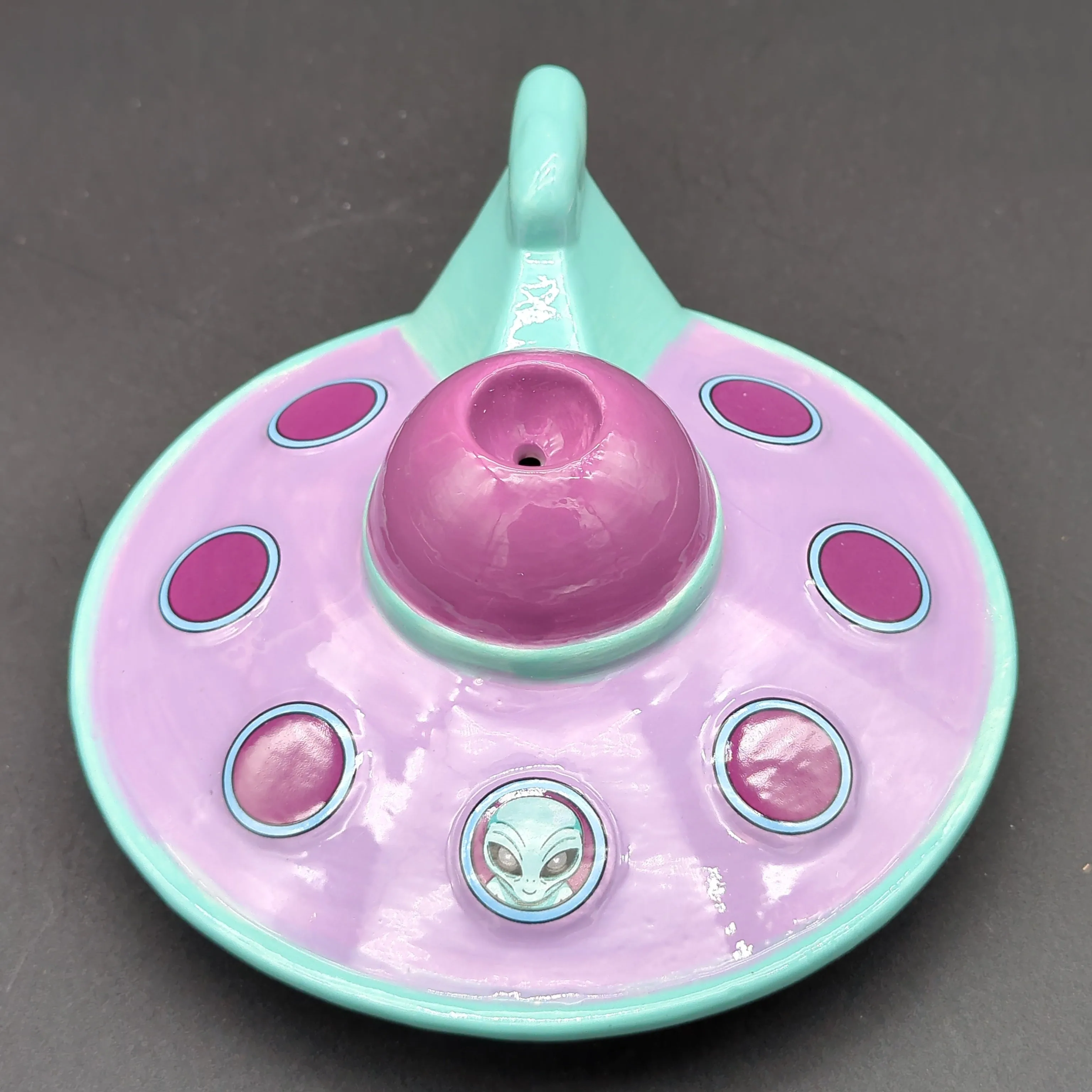 Ceramic Spaceship Pipe - 4