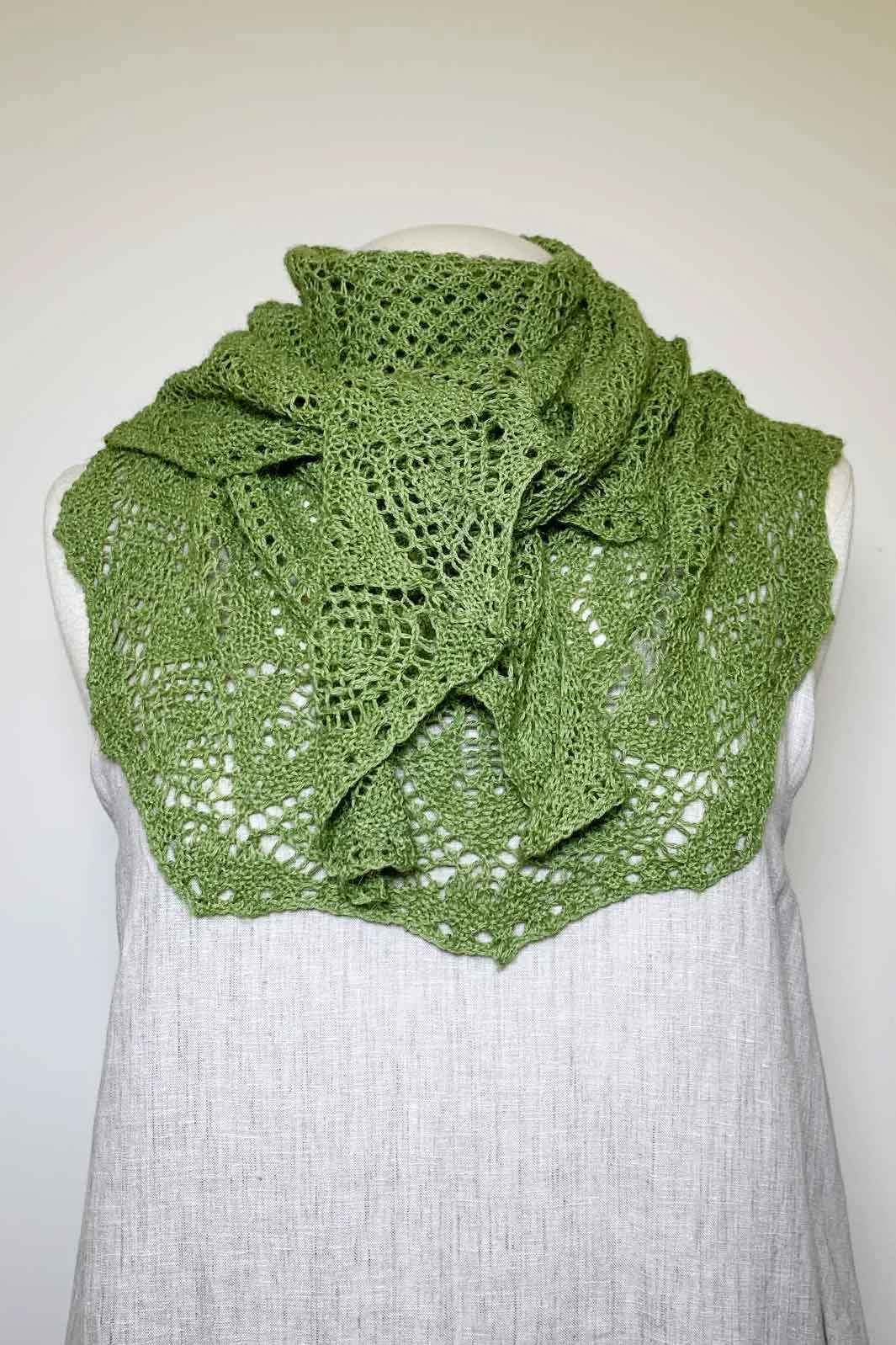 Pattern: Trellis Shawlette