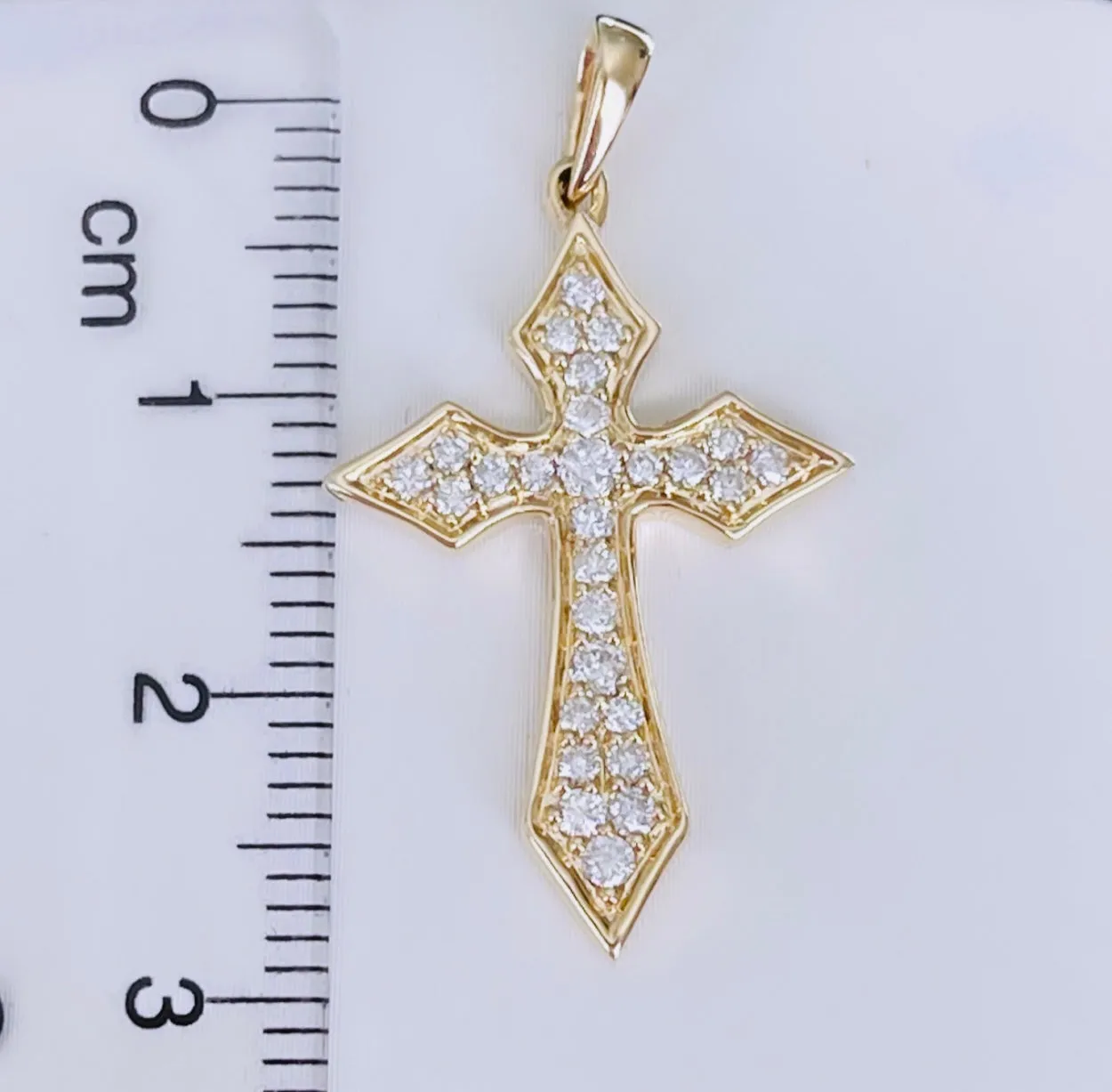 Roma Diamond cross DP037