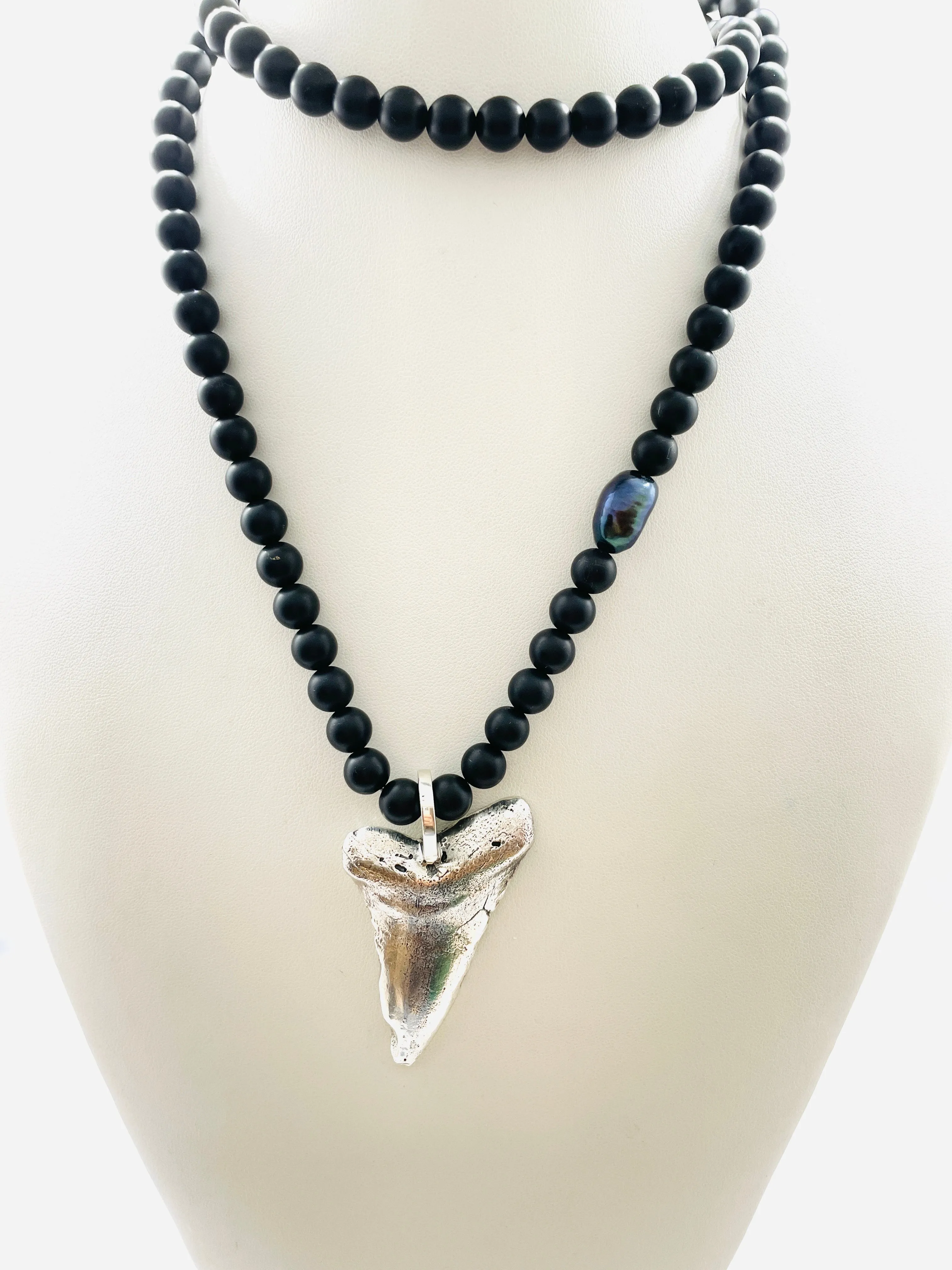 Tide Necklace with Black Onyx Beads