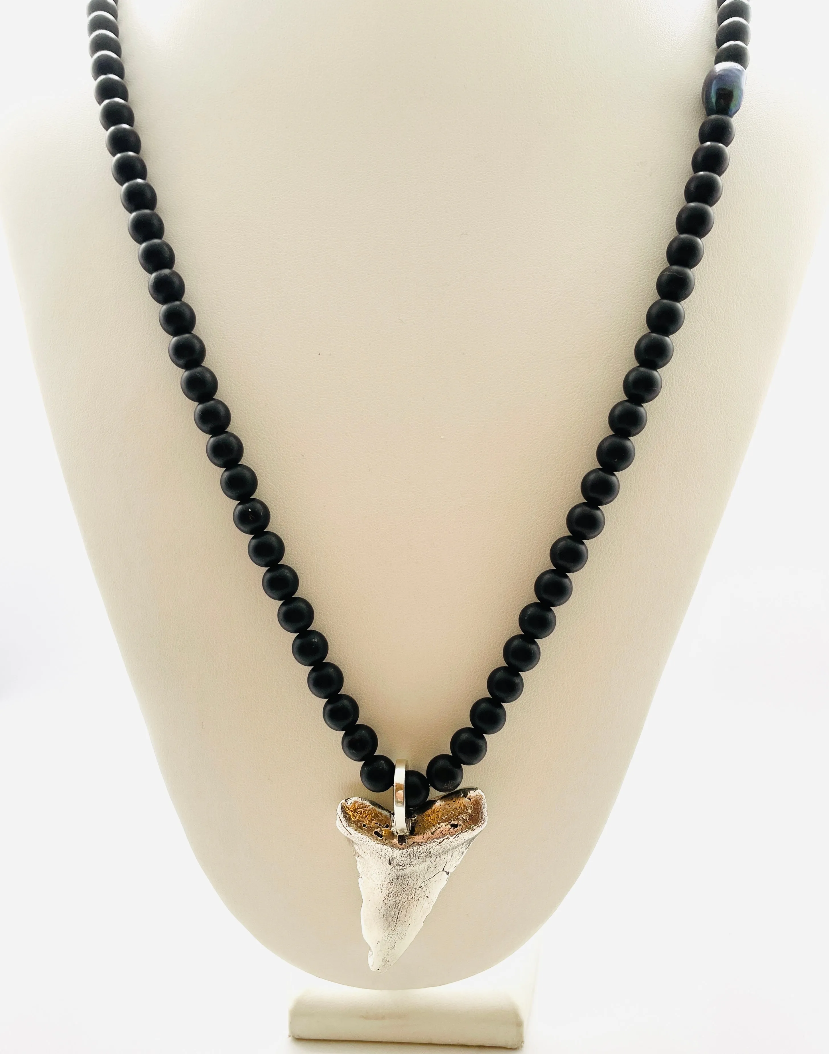 Tide Necklace with Black Onyx Beads