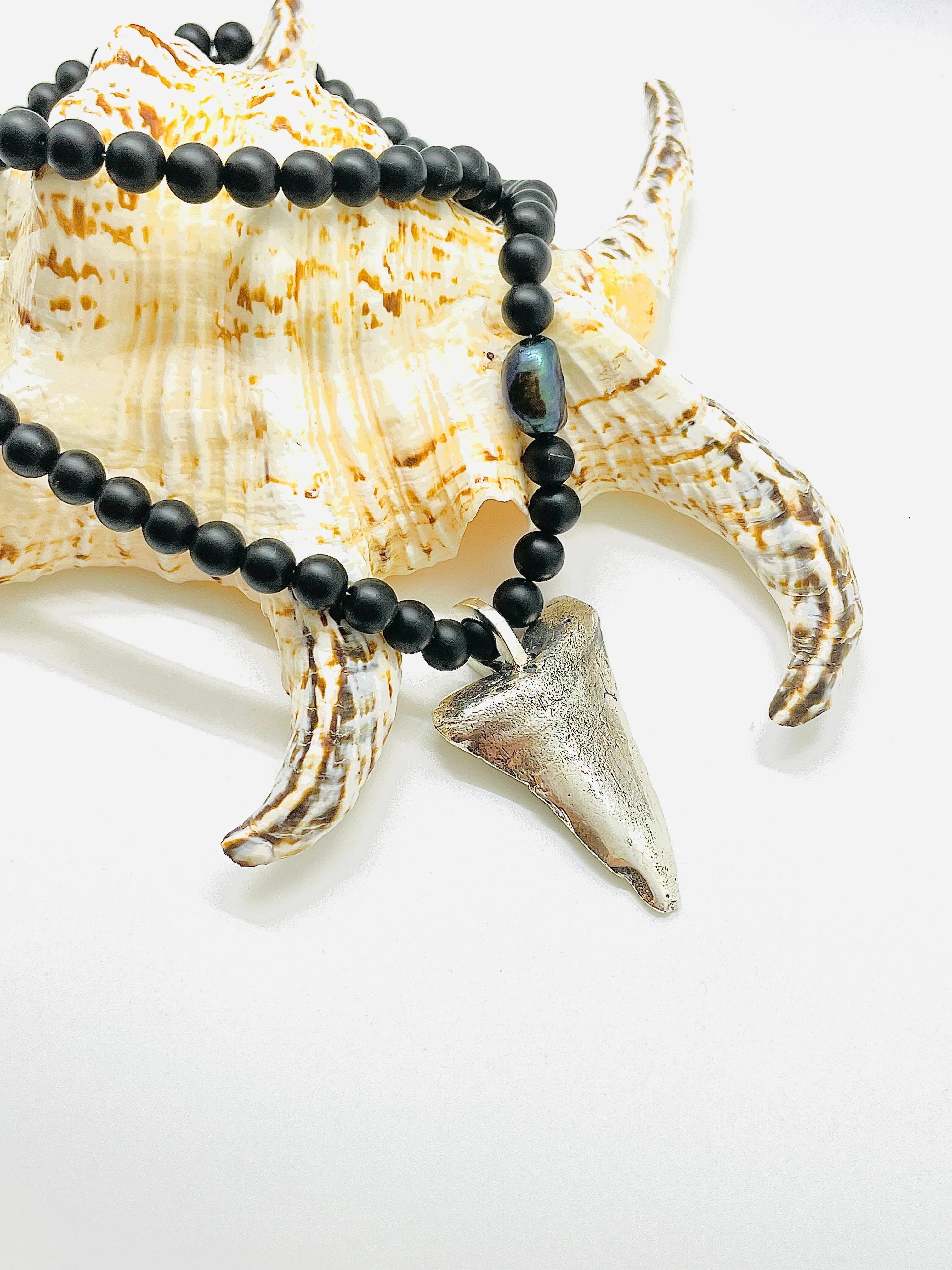 Tide Necklace with Black Onyx Beads