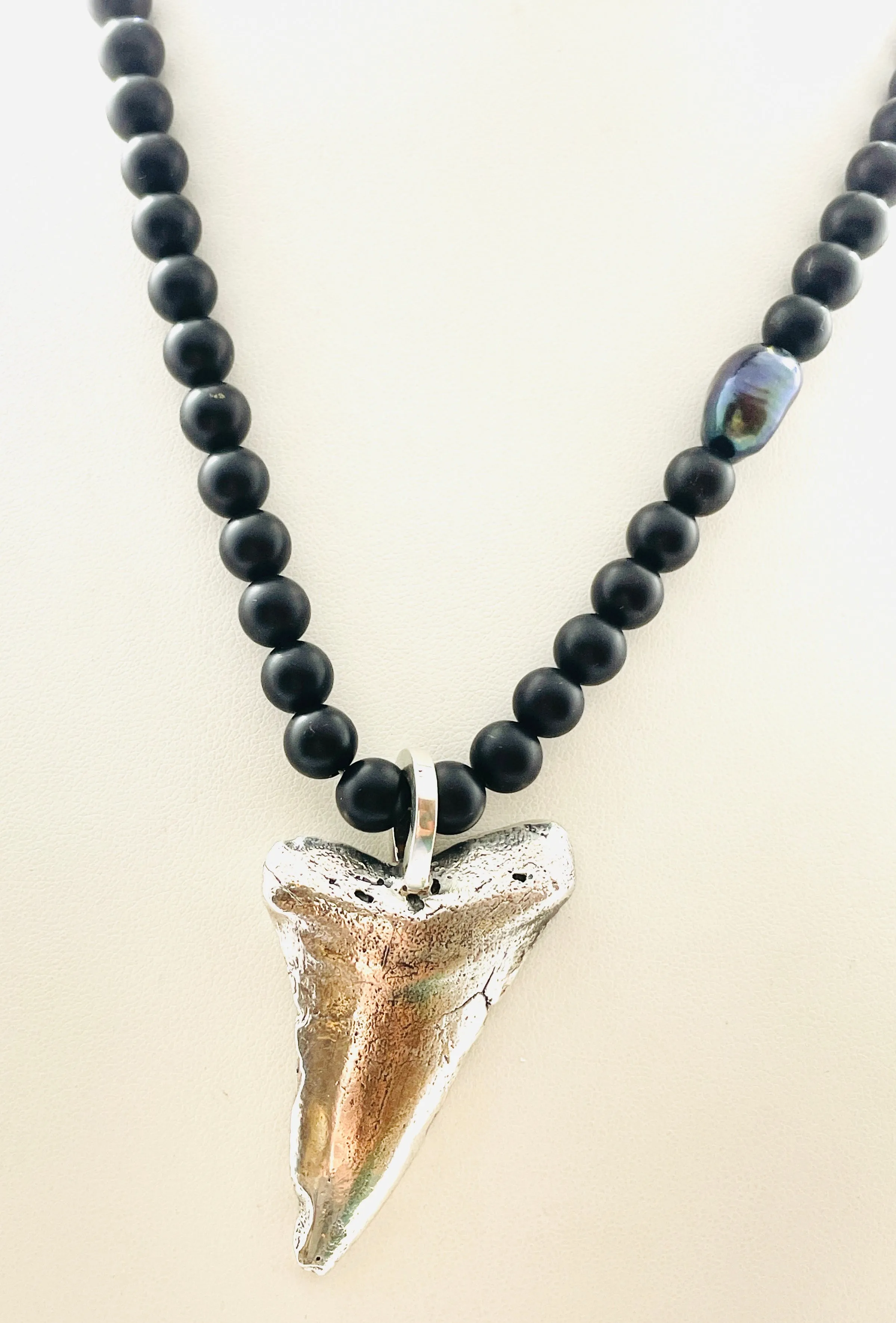 Tide Necklace with Black Onyx Beads